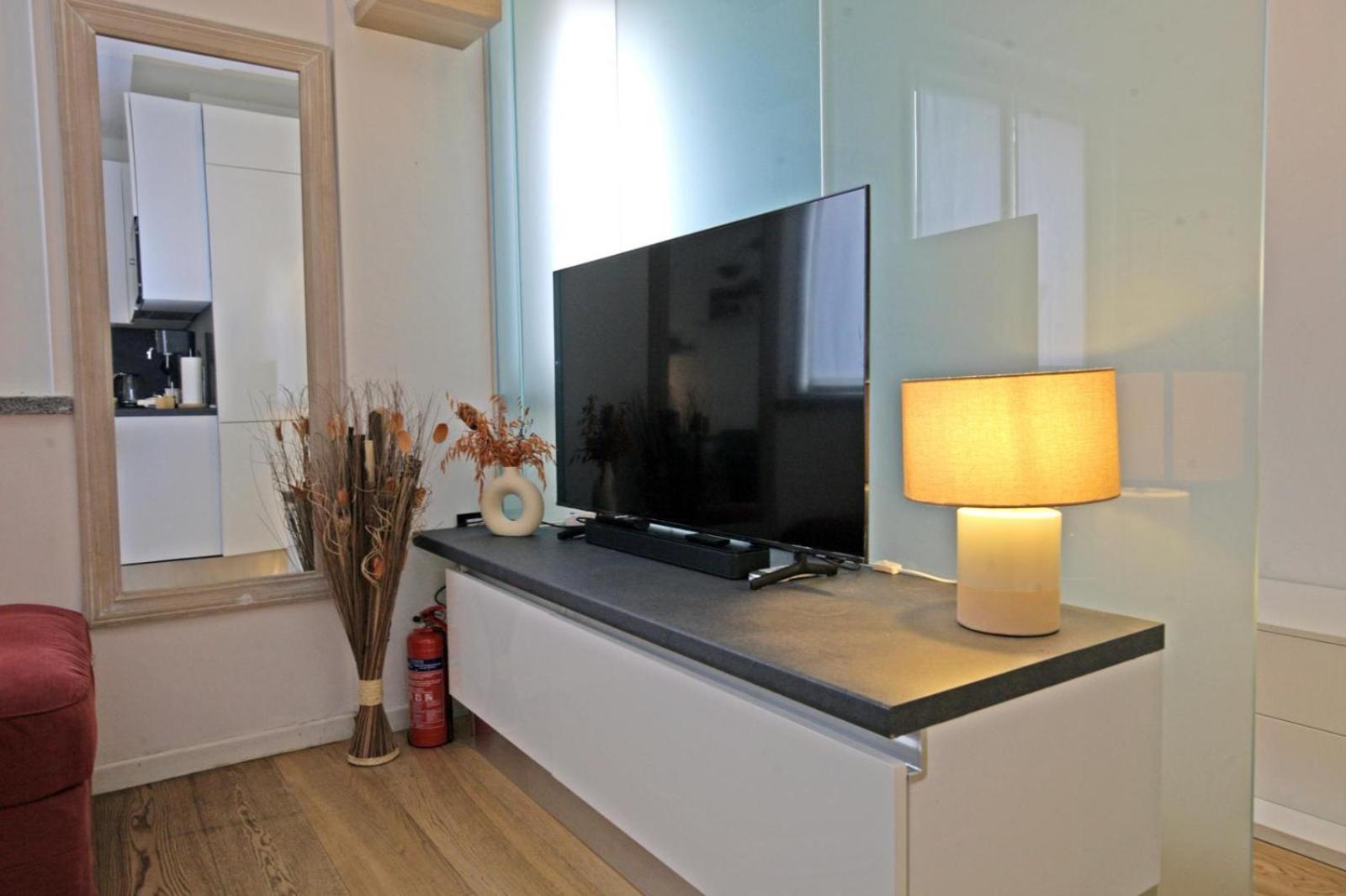 "Cine Cozy Loft" 3 Min Walk To Porta Romana Metro Station & Qc Terme Milaan Buitenkant foto